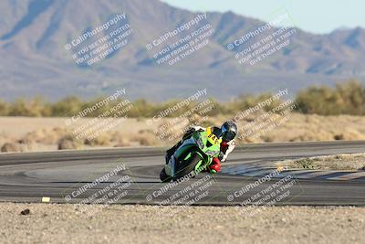 media/Dec-07-2025-CVMA (Sun) [[3e7d2de5dc]]/Race 17-Amateur Formula Middleweight/